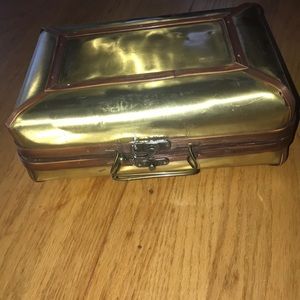 Gold Metal w/Wood Interior Latching Case